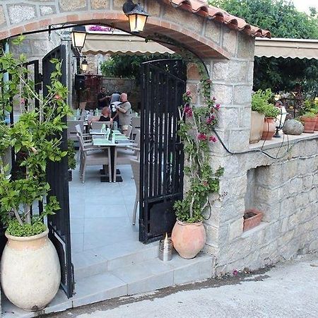 Hotel Restaurant U Santa Maria Olmeto  Extérieur photo